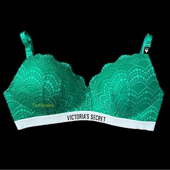 Victoria’s Secret Lightly Lined no-wire lace bra green
